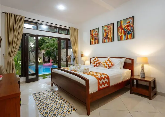 Penny, - Spacious 3 Bedroom Pool Villa! Seminyak