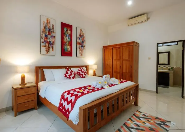 Penny, - Spacious 3 Bedroom Pool Villa! * Seminyak