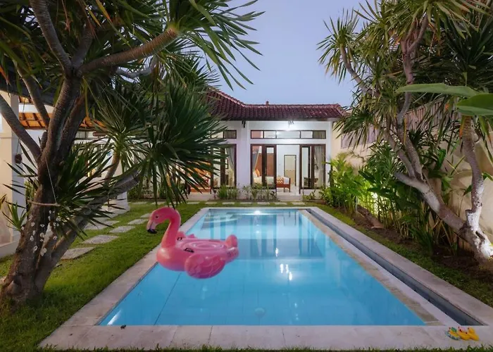 Penny, - Spacious 3 Bedroom Pool Villa!