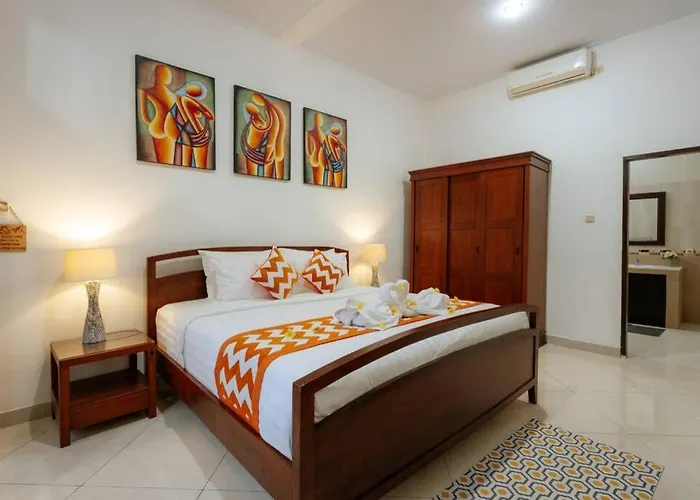 Penny, - Spacious 3 Bedroom Pool Villa! * Seminyak