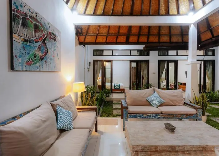 Penny, - Spacious 3 Bedroom Pool Villa! Seminyak
