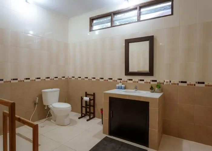 Penny, - Spacious 3 Bedroom Pool Villa!