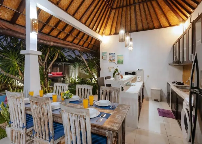 Penny, - Spacious 3 Bedroom Pool Villa!