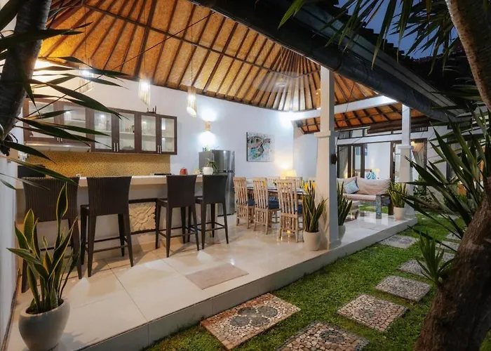 Villa Penny, - Spacious 3 Bedroom Pool Villa! *